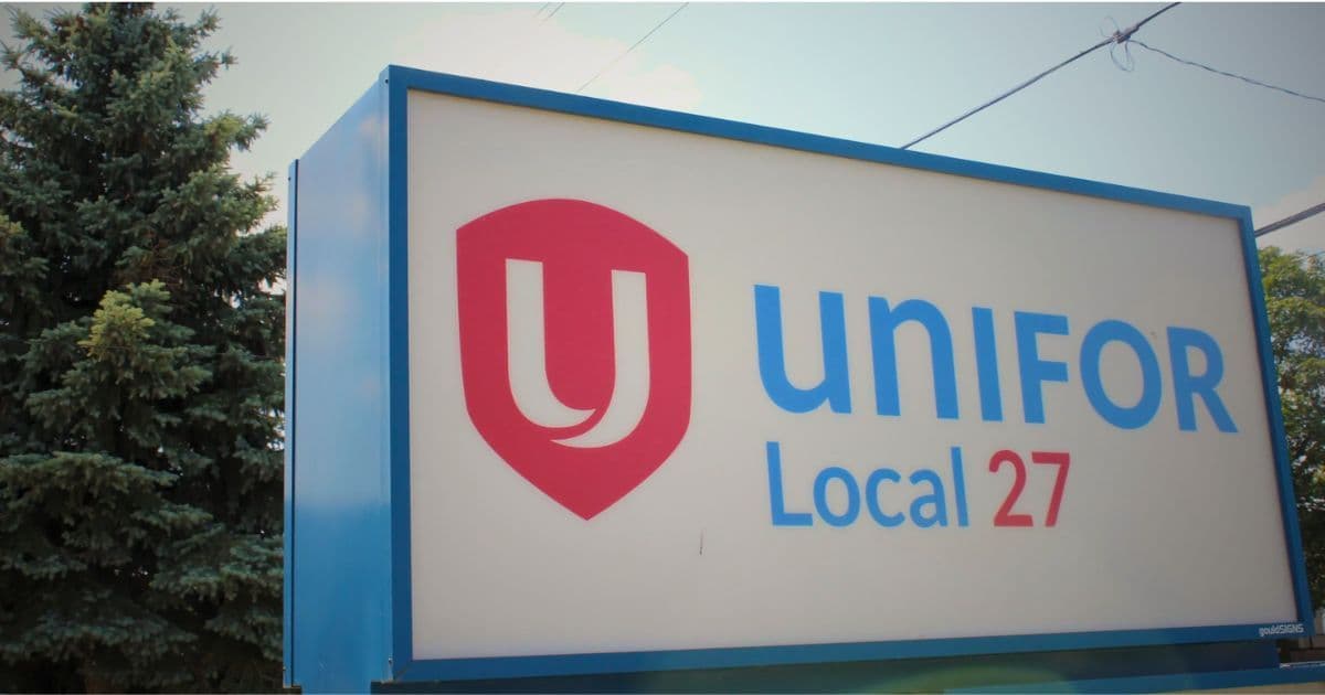 London Regional Action Centre Local 27 Unifor members receiving free resume building services through Yotru partnership following Accuride manufacturing plant closure