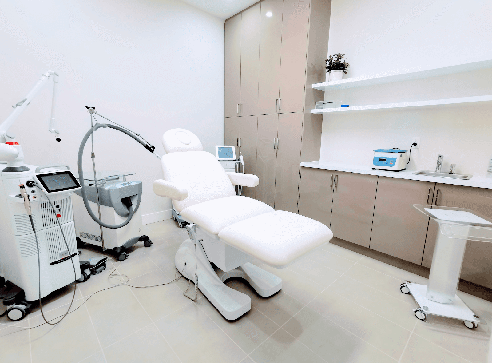 Guest photo from a Google review at La Déesse Cosmetic Clinic - Vaughan