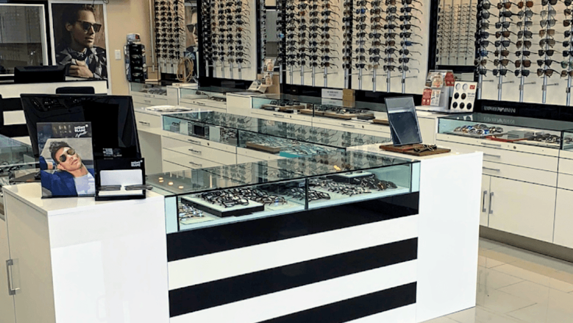 Guest photo from a Google review at Eye Optical - Brampton (Airport Road)