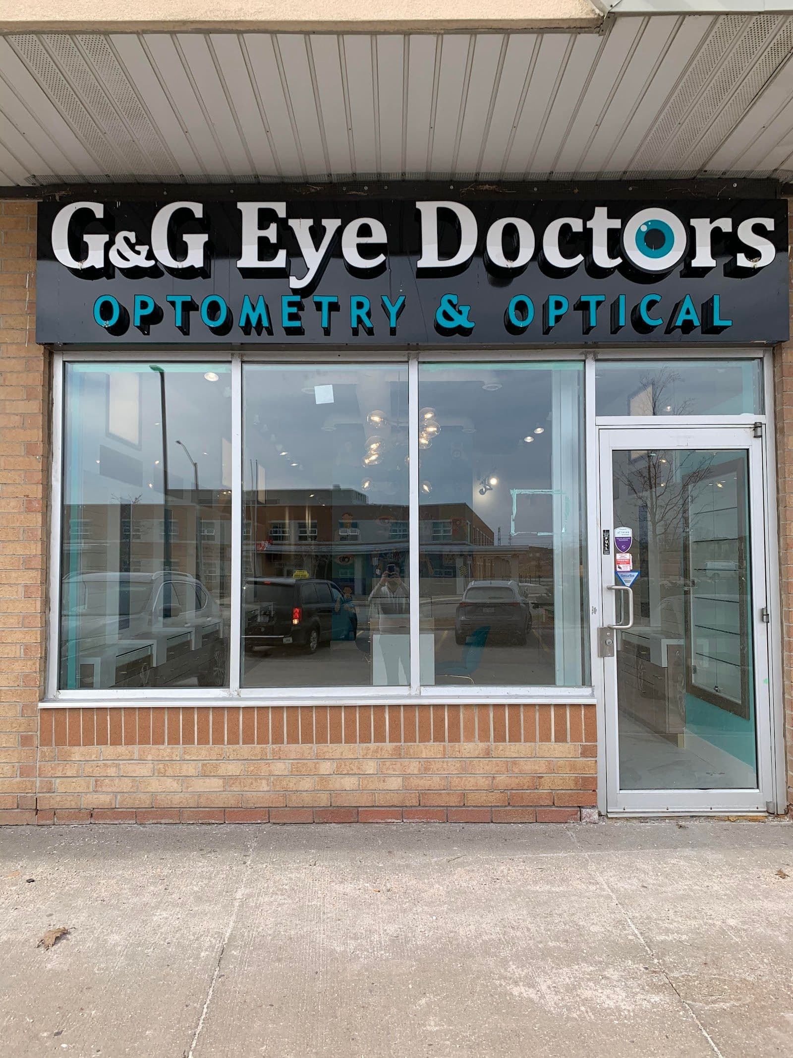 Guest photo from a Google review at G&G Eye Doctors, Optometry & Optical