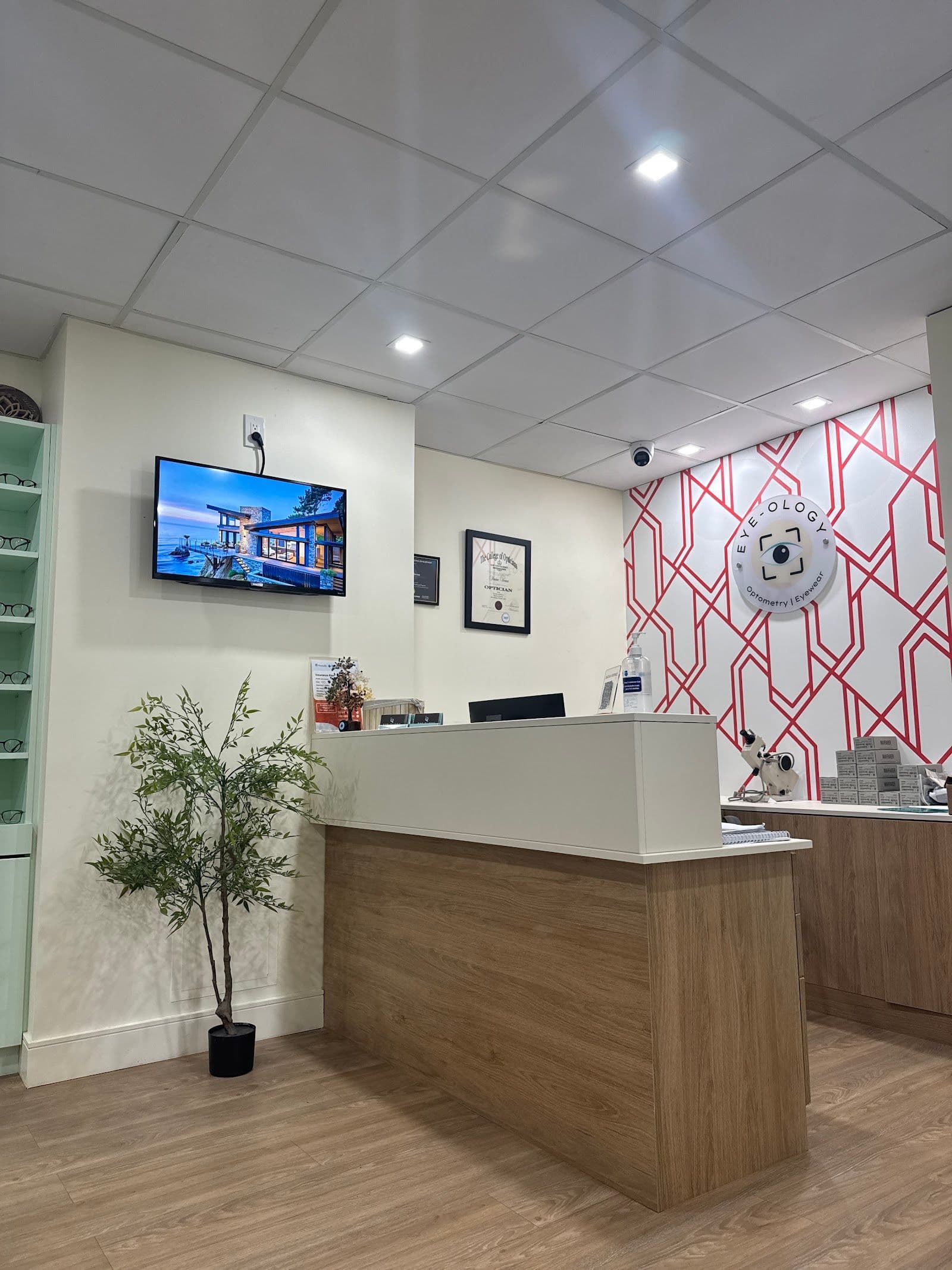 Guest photo from a Google review at Eyeology Optometry & Eyewear